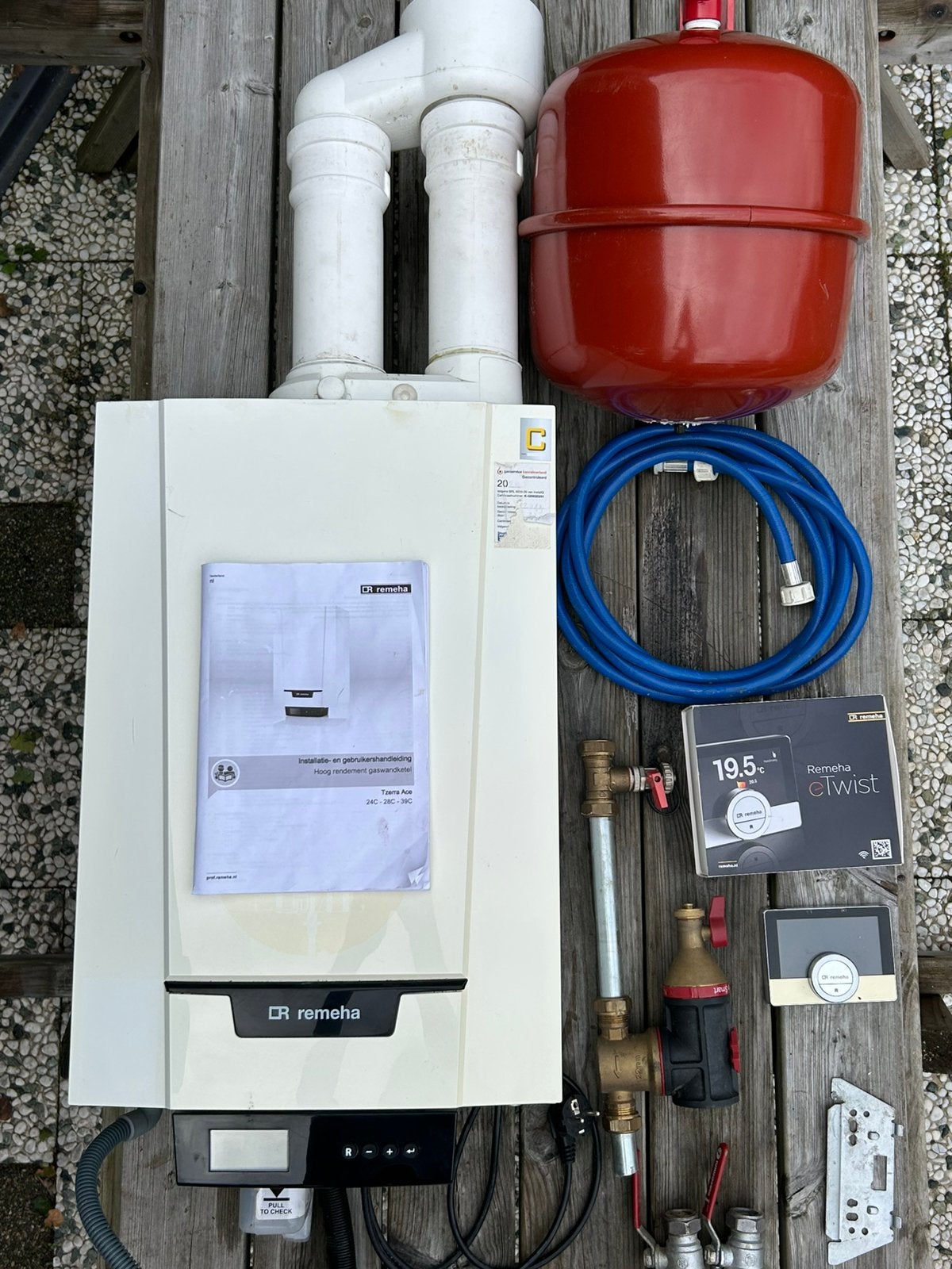 CV  ketel Remeha Tzerra Ace 39C CCS  2019, Doe-het-zelf en Verbouw, Verwarming en Radiatoren, Ophalen, 30 tot 80 cm, Gebruikt