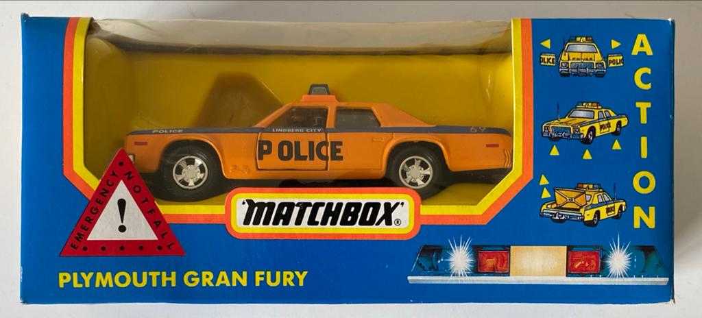 Matchbox Plymouth Gran Fury Politieauto in doos, Ophalen of Verzenden, Nieuw, Auto, Matchbox