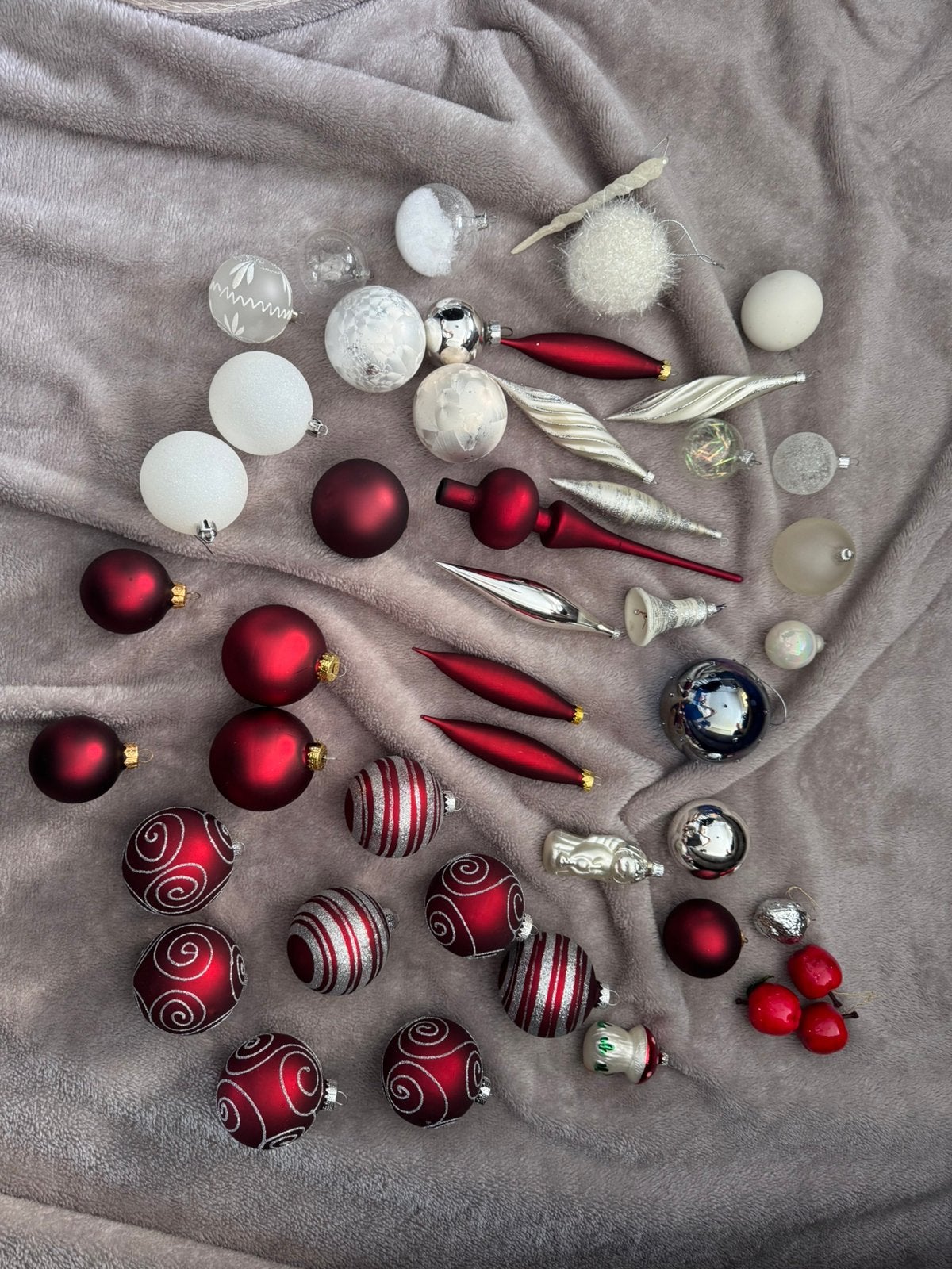 Kerstballen rood/wit, Ophalen of Verzenden, Zo goed als nieuw