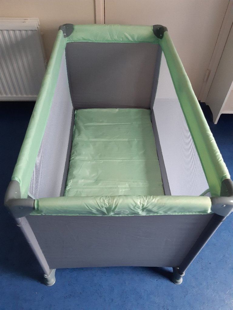 Baby campingbedje, Ophalen, Zo goed als nieuw, Reisbedje