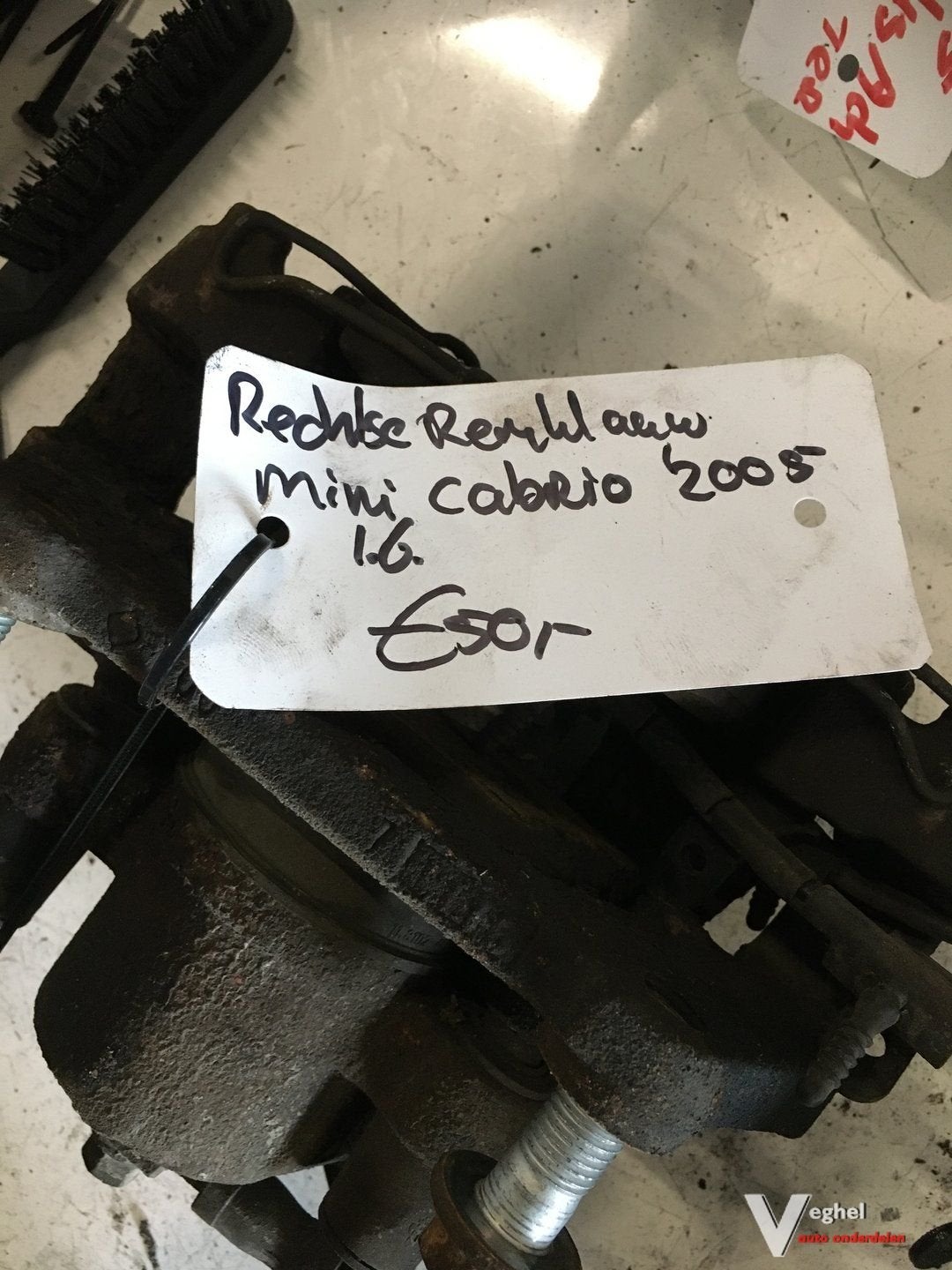 Mini Cooper 1.6 2005 Remklauw  Rechtsvoor