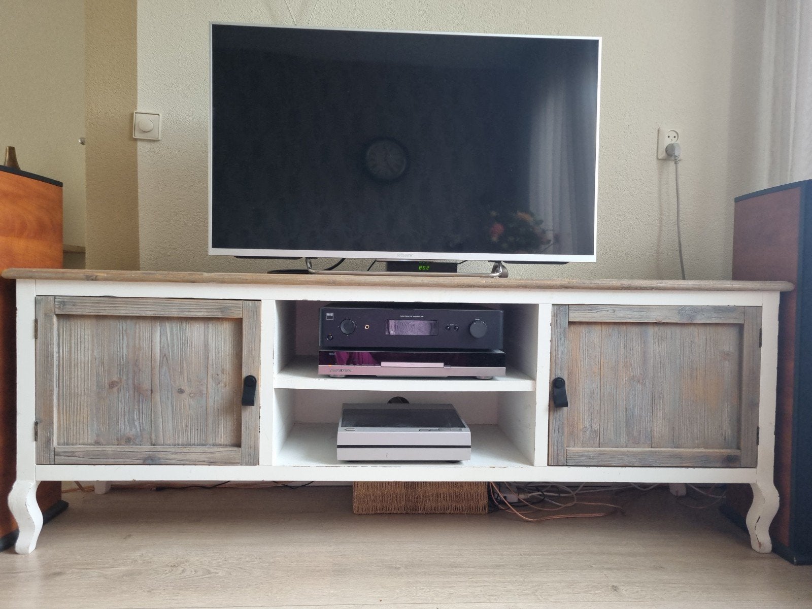 Robuust TV meubel - 180x65x46 cm - Kan nog een ronde mee, Huis en Inrichting, Gebruikt, 150 tot 200 cm, Ophalen of Verzenden, Minder dan 100 cm