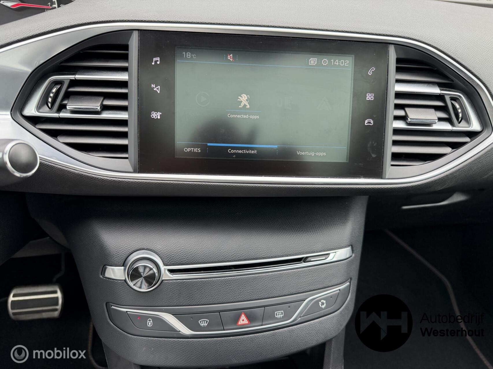 Foto 15 van Peugeot 308 SW 1.2 PureTech GT-line|AUTOMAAT|MASSAGESTO|PANO