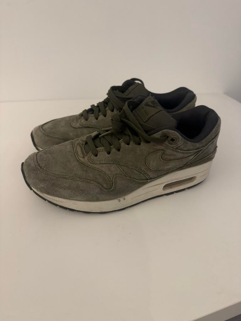 Nike Air Max one Olive Canvas Suede, Ophalen of Verzenden, Gedragen, Overige kleuren