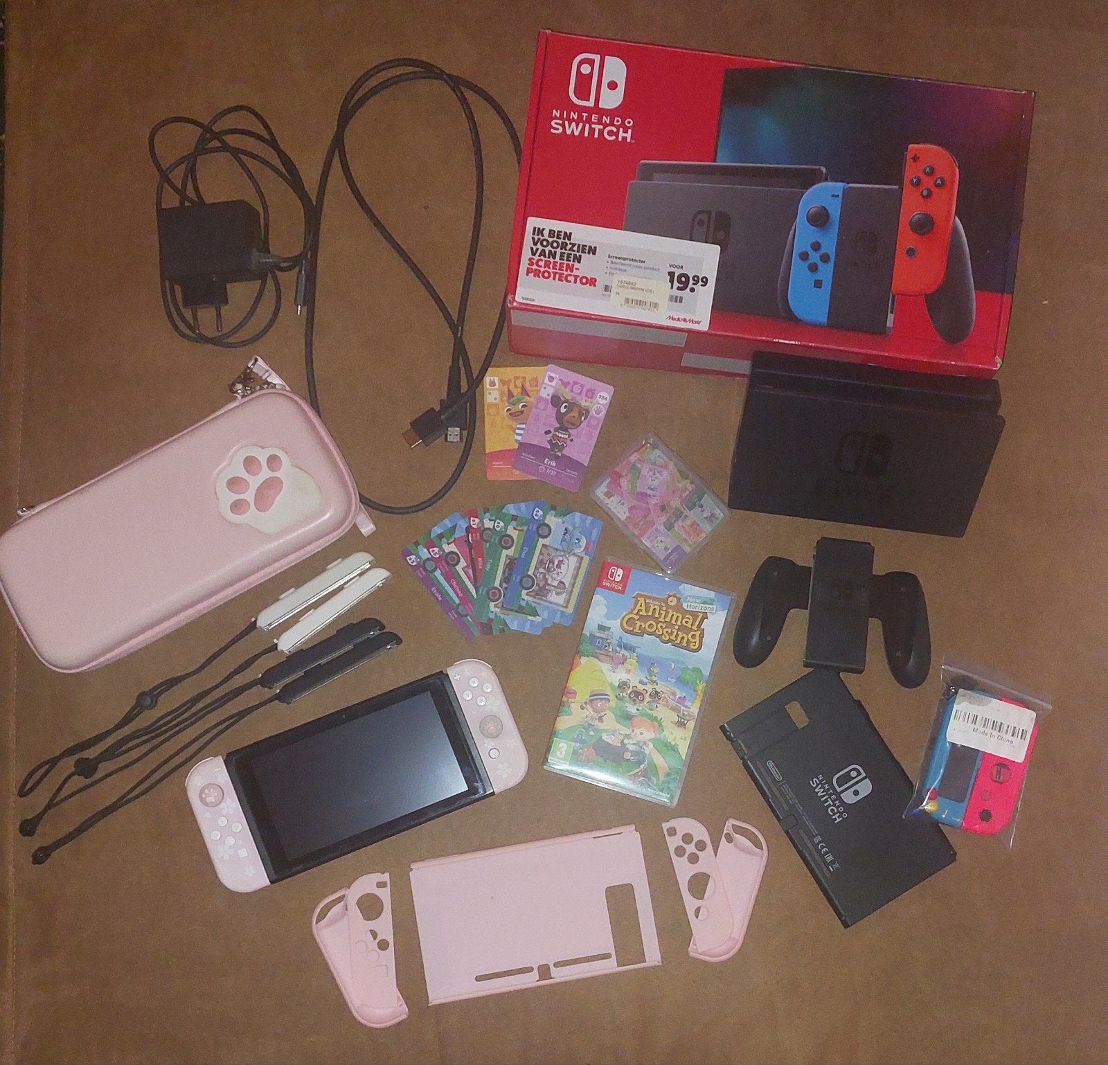Roze Nintendo Switch + Animal Crossing en veel accessories, Met games, Ophalen of Verzenden, Zo goed als nieuw, Switch Original