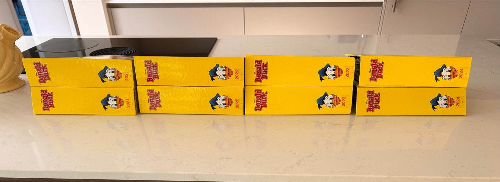 4 Jaargangen Donald Duck in Verzamelmap (2021-2024), Meerdere stripboeken, Ophalen of Verzenden, Gelezen