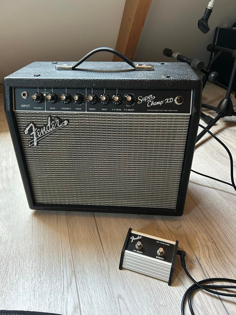 Fender Super Champ XD versterker met voetschakelaar, Ophalen, Gebruikt, Gitaar, Minder dan 50 watt