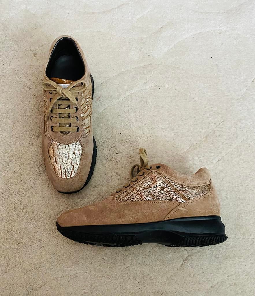 Mooie Hogan interactive sneakers, maat 36,5/37, z.g.a.n. 👟, Kleding | Dames, Schoenen, Zo goed als nieuw, Sneakers of Gympen