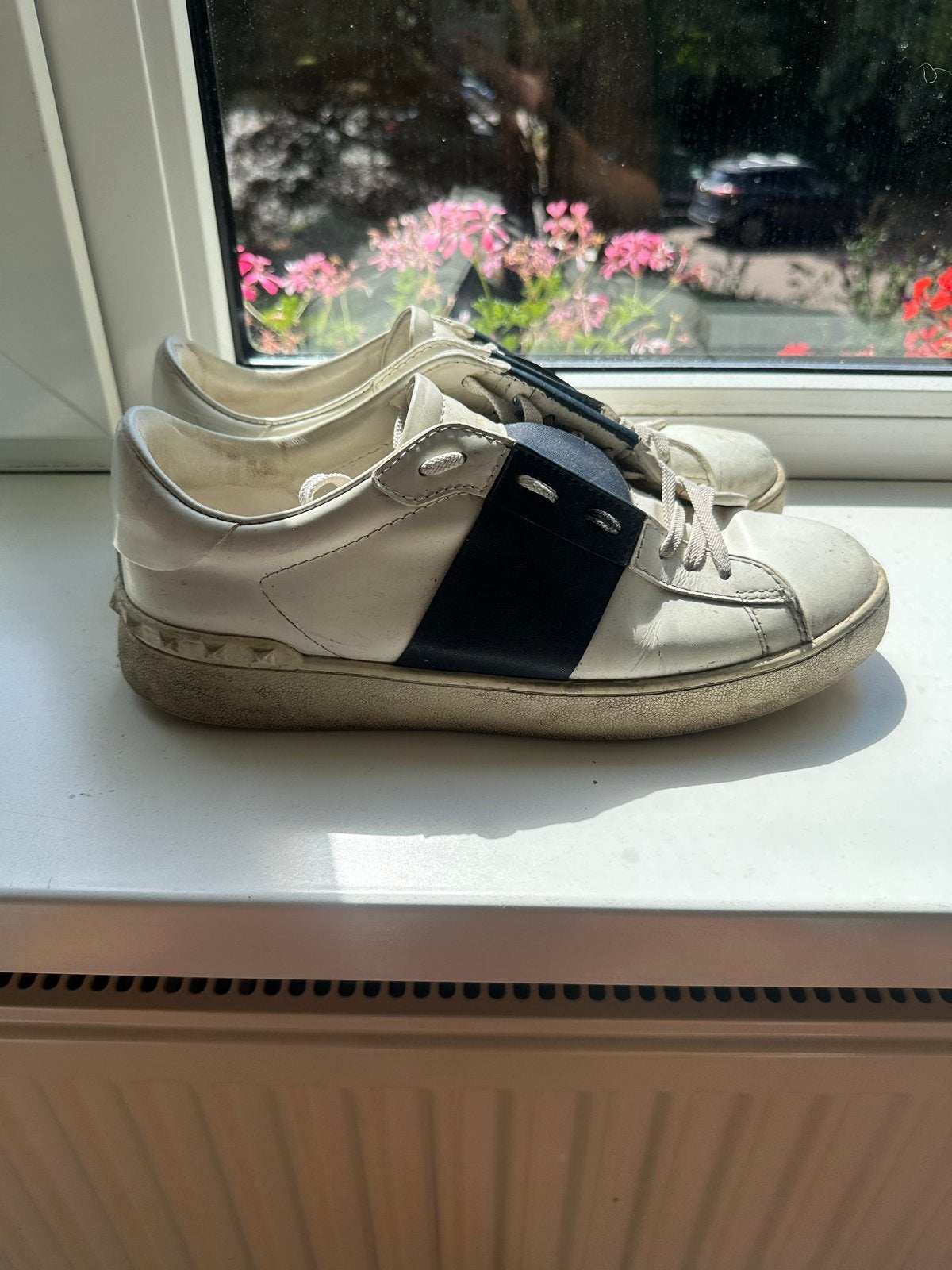 Valentino Garavani Rockstud Sneakers - Maat 44, Ophalen of Verzenden, Gedragen, Wit, Sneakers of Gympen