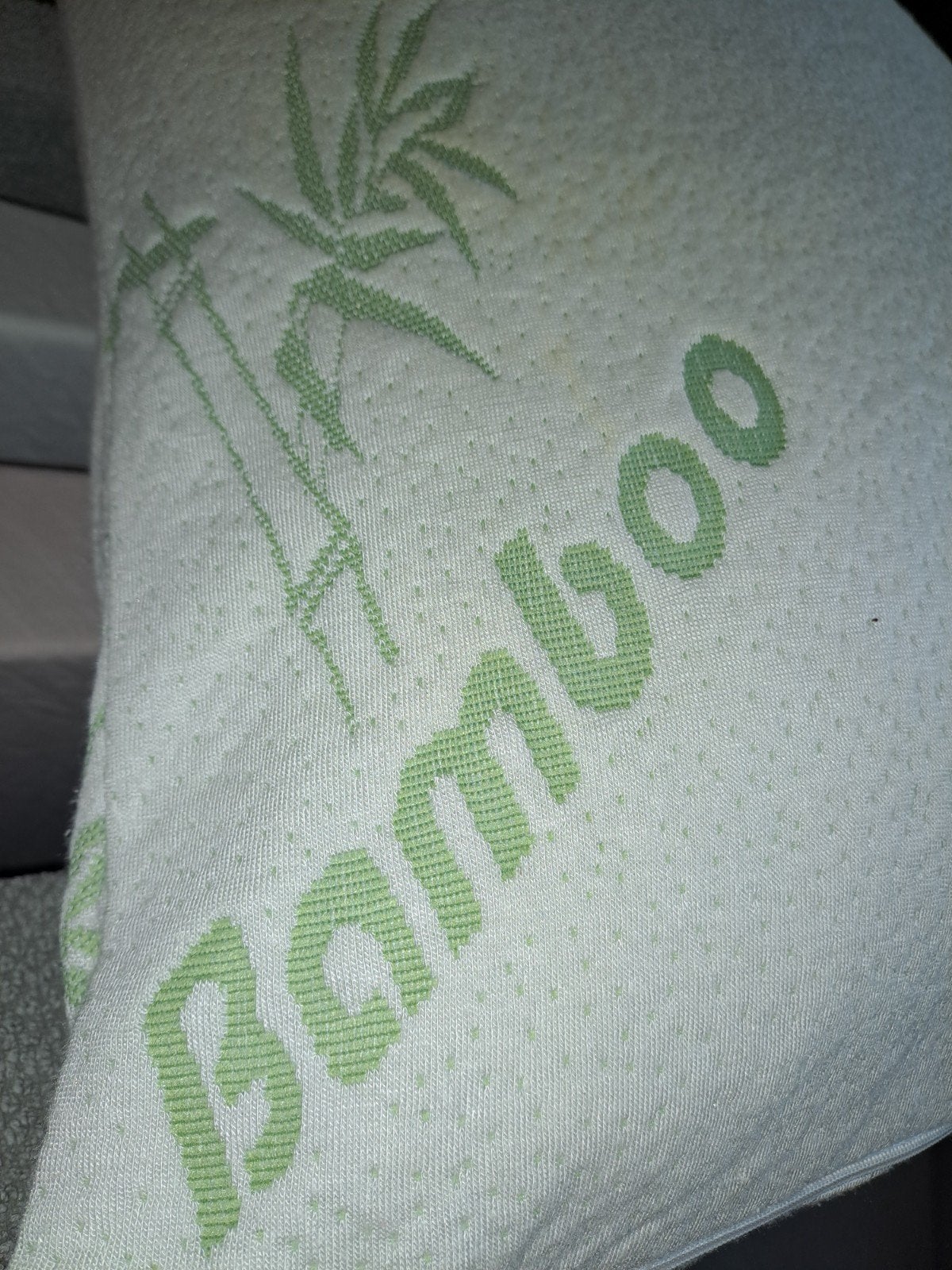Bamboo Hoofdkussen, Ophalen, Zo goed als nieuw, Eenpersoons, 70 cm of minder