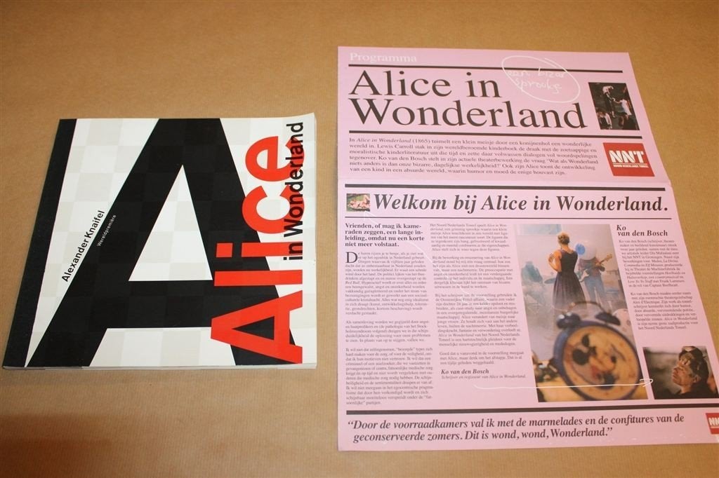 Alice in Wonderland — Opera van Knaifel met Libretto 2001, Boeken, Ophalen of Verzenden, Gelezen