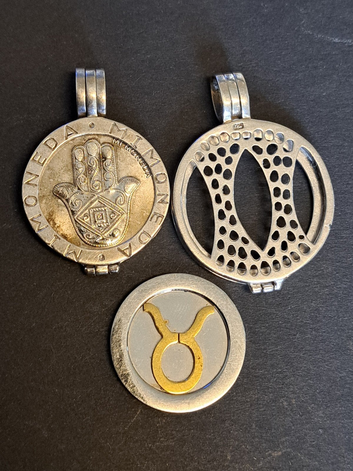 Mi Moneda 2 sterling zilveren hangers met penningen, Overige voorstellingen, Mi Moneda, Onbekend, Ophalen of Verzenden