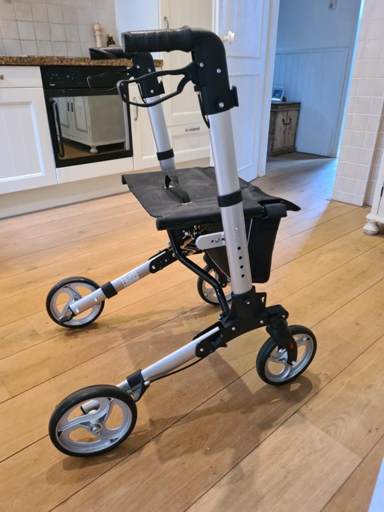 Rollator, Ophalen of Verzenden, Lichtgewicht, Zo goed als nieuw