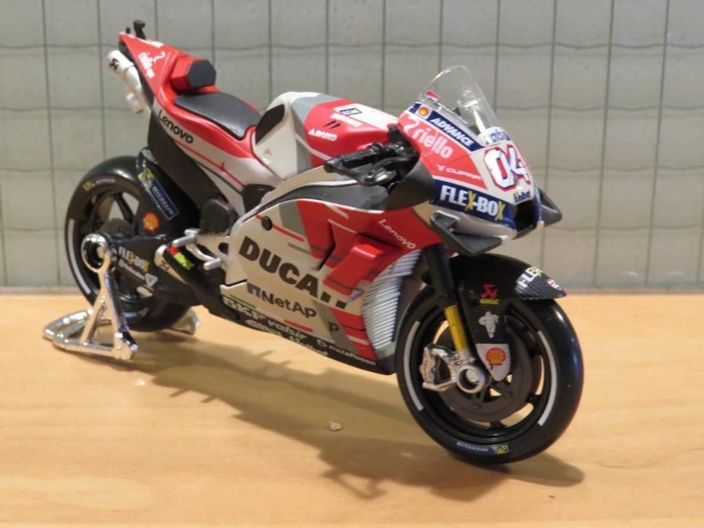 Andrea Dovizioso Ducati Desmosedici 2018 1:18 31593, MayCheong, Maisto, Nieuw, Ophalen of Verzenden