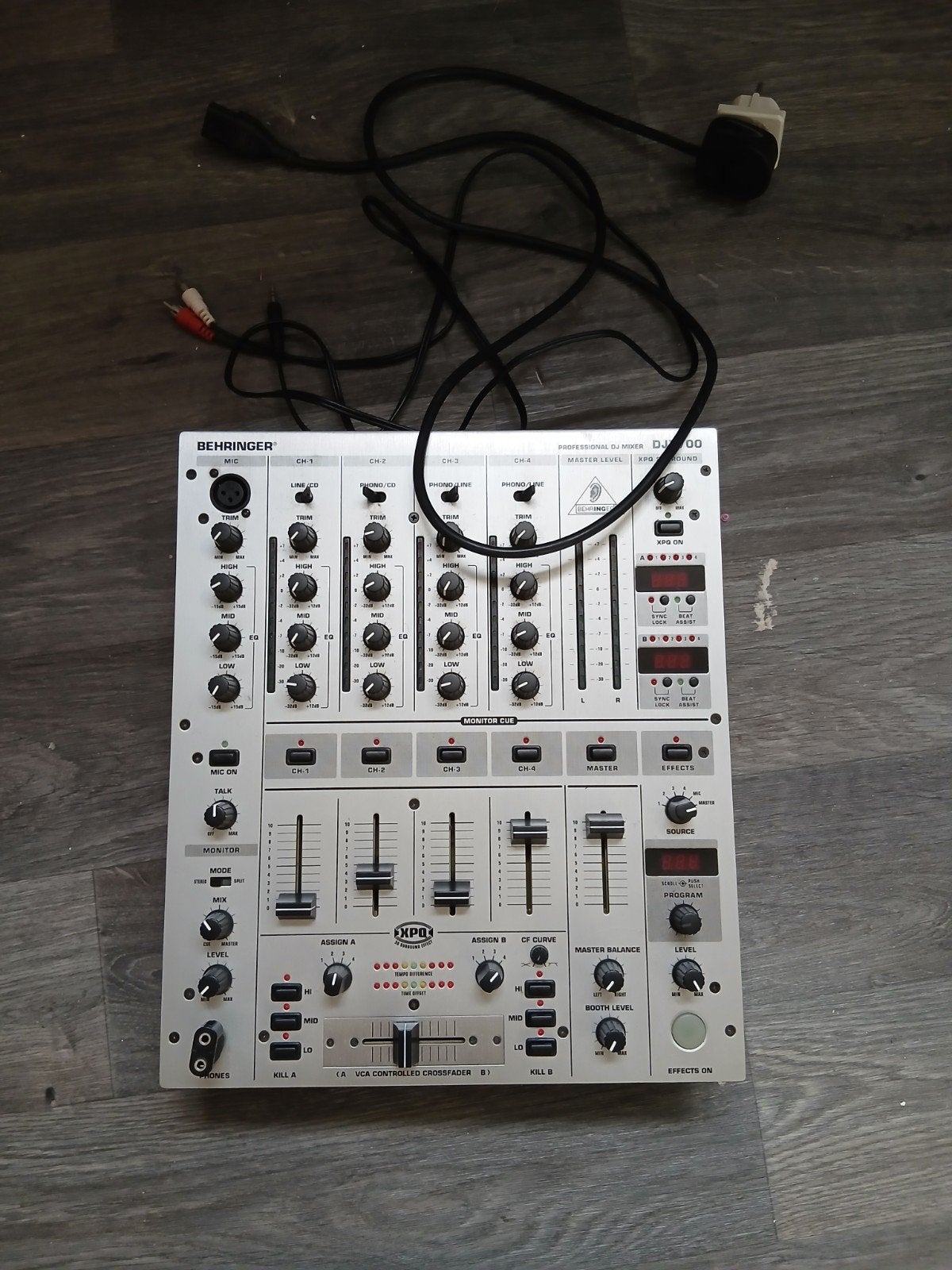 Behringer DJX700 Professionele DJ Mixer, Ophalen