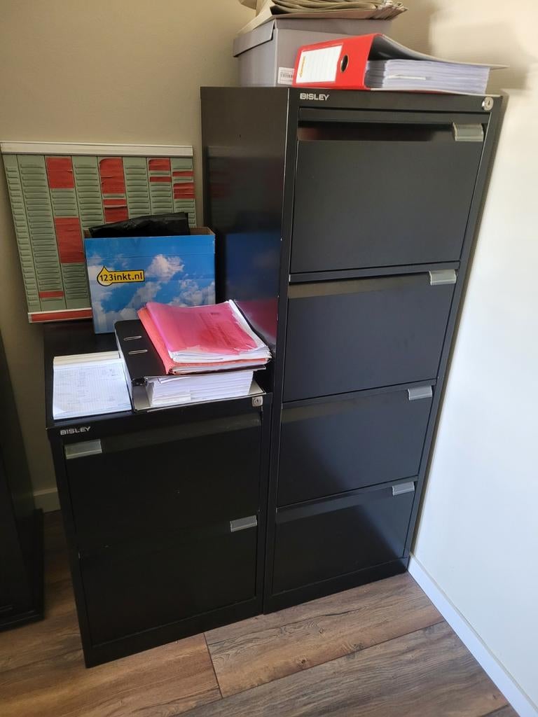 Bisley archiefkasten, zwart, Huis en Inrichting, Kasten | Roldeurkasten en Archiefkasten, Gebruikt, Minder dan 100 cm, 50 tot 100 cm