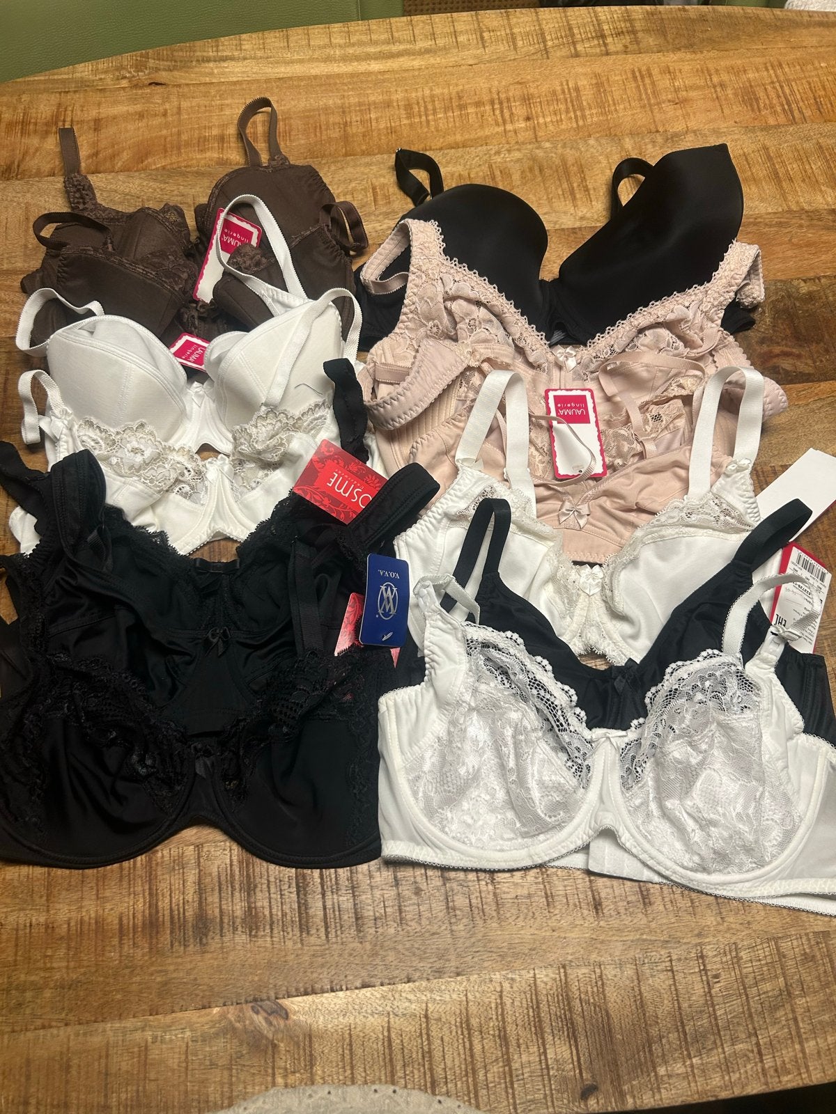 Partij van 49 bh's en corsetten in diverse maten, Ophalen of Verzenden, Beige, BH