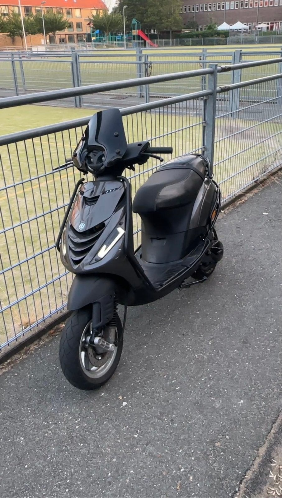Piaggio zip 70cc, Ophalen, Tweetakt, Maximaal 45 km/u, Zo goed als nieuw