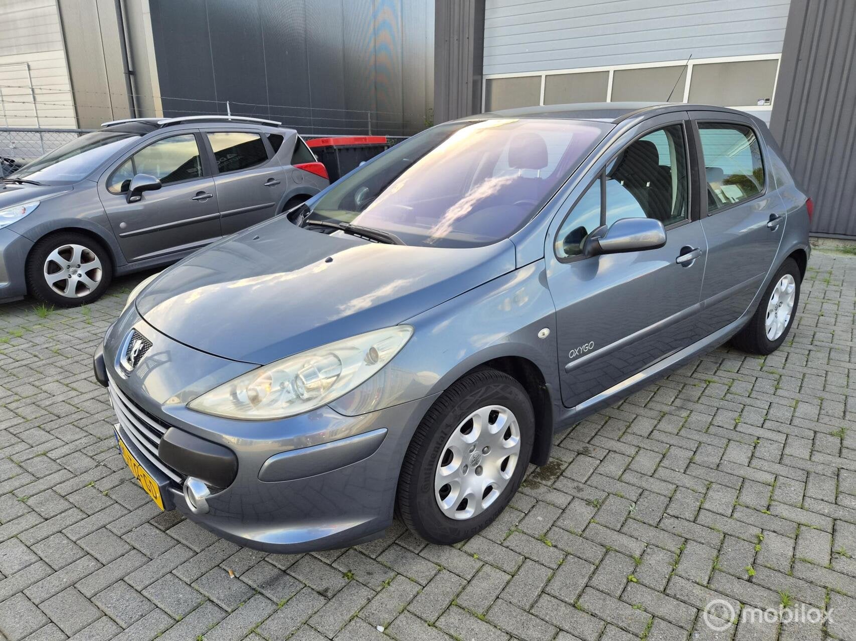 Peugeot 307 1.6-16V Oxygo Met NIEUW koppeling AIRCO/CRUISE A, Voorwielaandrijving, Gebruikt, 4 cilinders, 635 kg