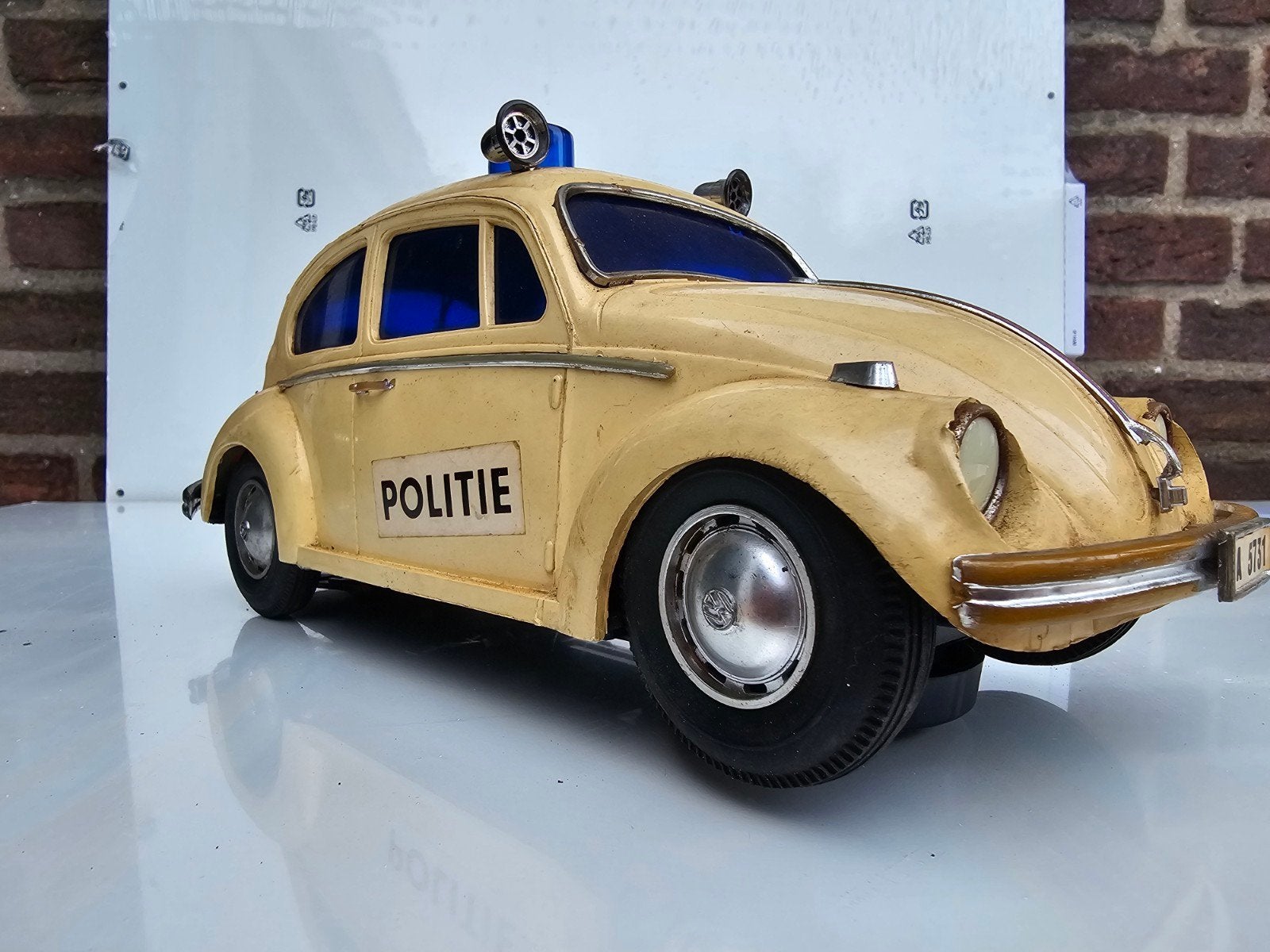 Vintage Volkswagen Kever Politieauto – Made in Japan, Ophalen of Verzenden, Gebruikt, Overige merken