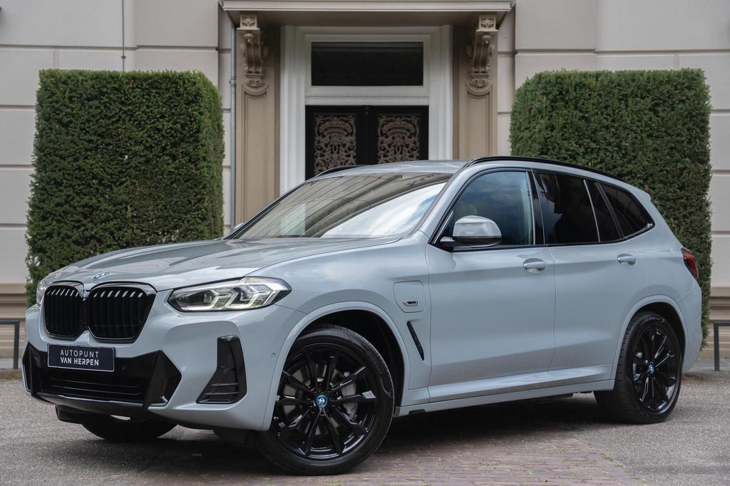 BMW X3 xDrive30e High Executive TREKHAAK | LEDER | HIFI | CA, Auto's, BMW, Gebruikt, 4 cilinders, Bedrijf, Vierwielaandrijving