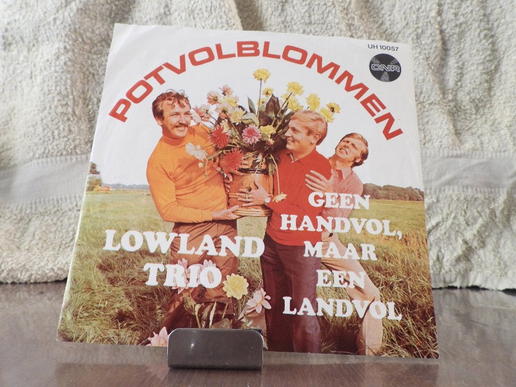 Lowland Trio – Potvolblommen - Geen handvol maar landvol, Ophalen of Verzenden, Gebruikt, Pop, Single