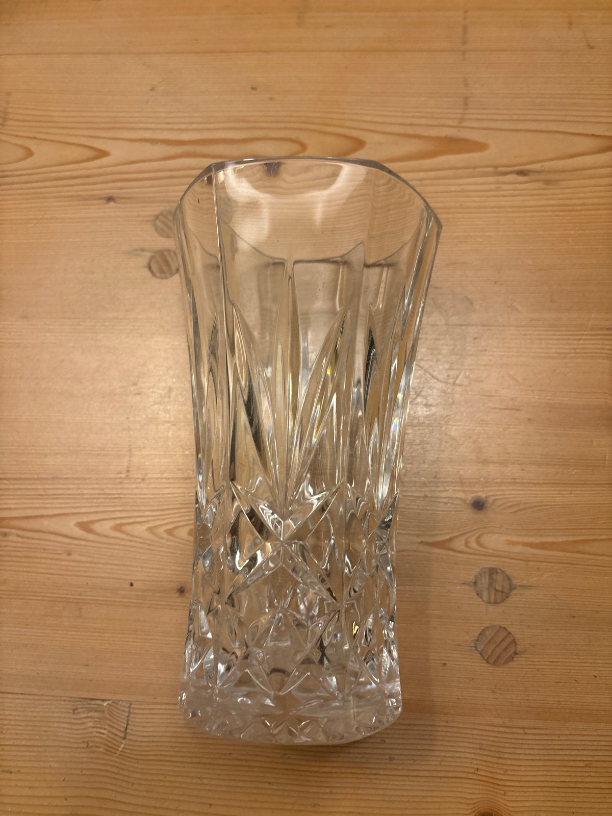Zware kristallen vaas met geslepen patroon, Antiek en Kunst, Ophalen of Verzenden