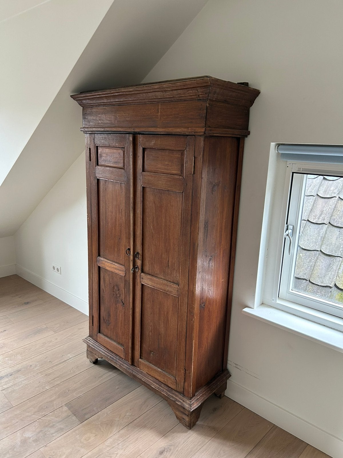 Chinese antieke kast, Ophalen