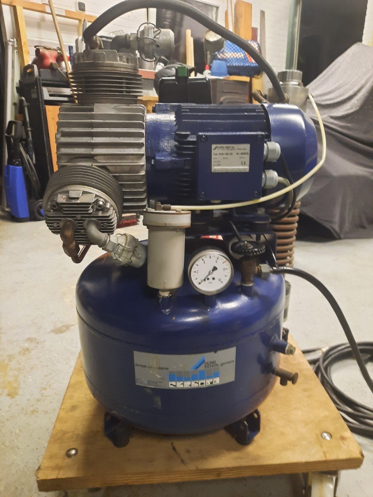 Dürr Dental Compressor D-7120 met Siemens Motor, Doe-het-zelf en Verbouw, Compressors, Ophalen of Verzenden