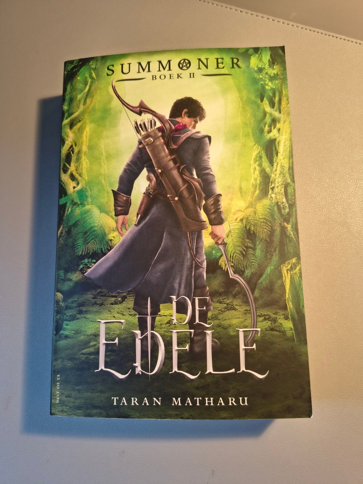 Taran Matharu - De edele, Boeken, Ophalen of Verzenden, Zo goed als nieuw, Taran Matharu
