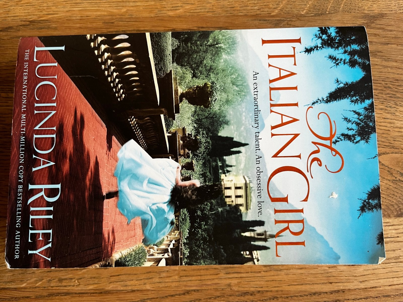 The Italian Girl - Lucinda Riley (Engels), Ophalen of Verzenden, Gelezen, Europa overig