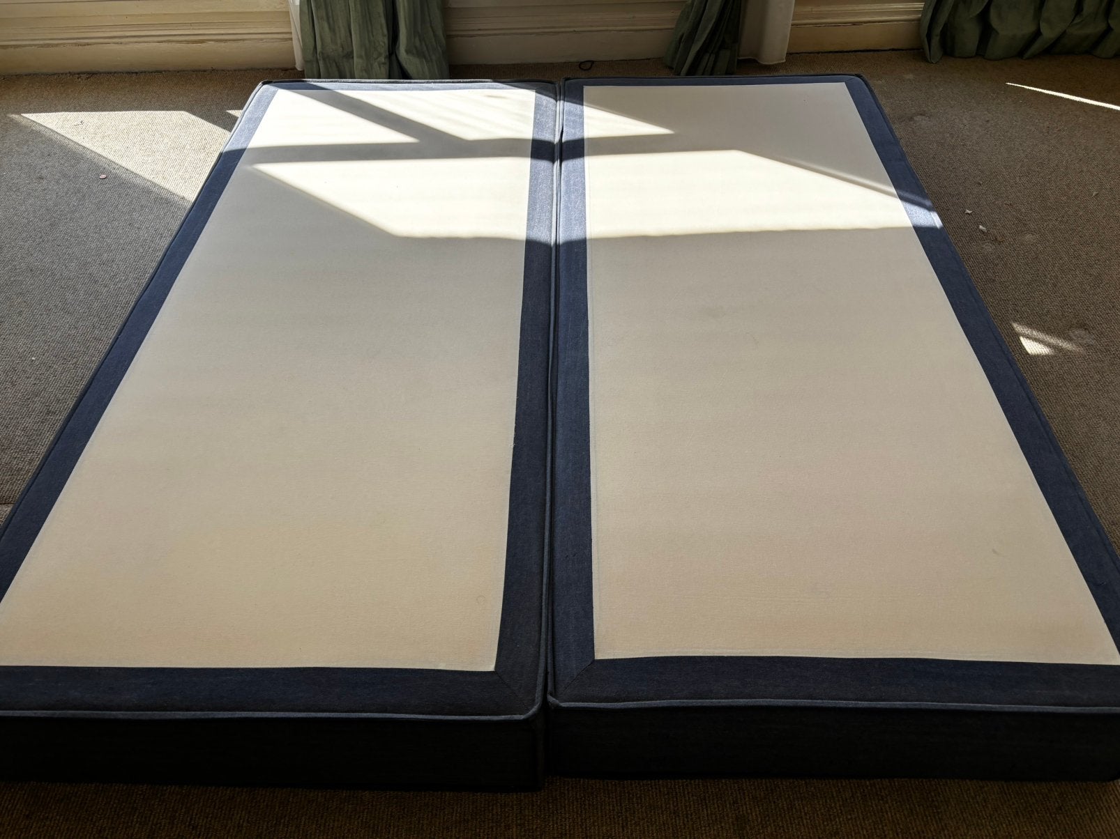 Boxspring 200cm x 200cm inc emma matras, Ophalen, Zo goed als nieuw, Tweepersoons, Overige maten