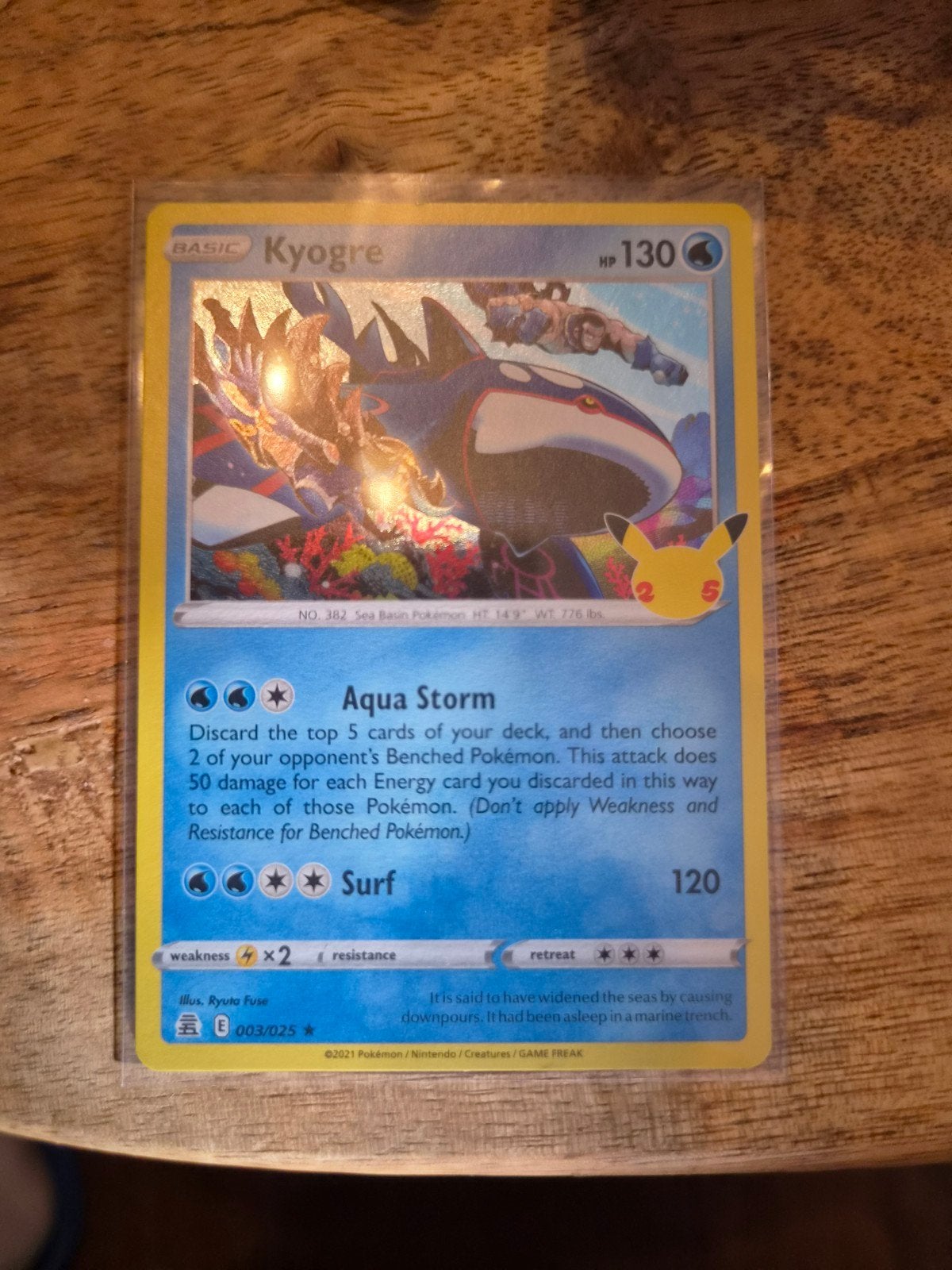 Kyogre Celebrations 25th Anniversary Pokémon Kaart, Ophalen of Verzenden, Zo goed als nieuw, Losse kaart