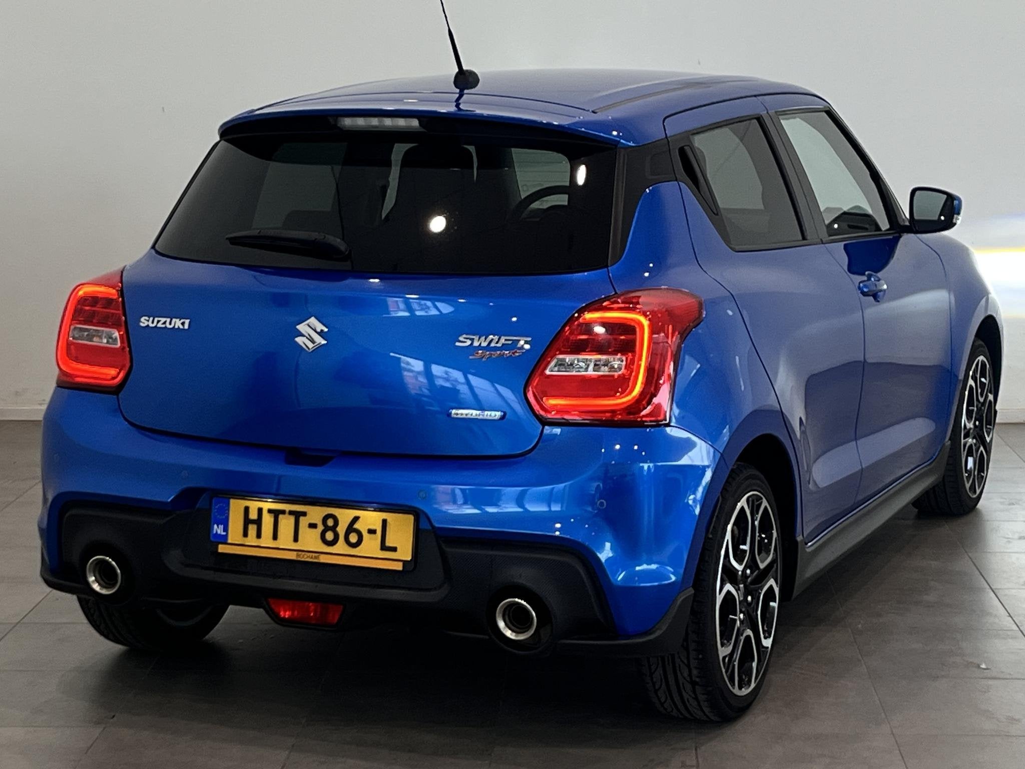 Suzuki Swift 1.4 Sport Smart Hybrid | Achteruitrijcamera | P, Stof, Gebruikt, 4 cilinders, Bedrijf
