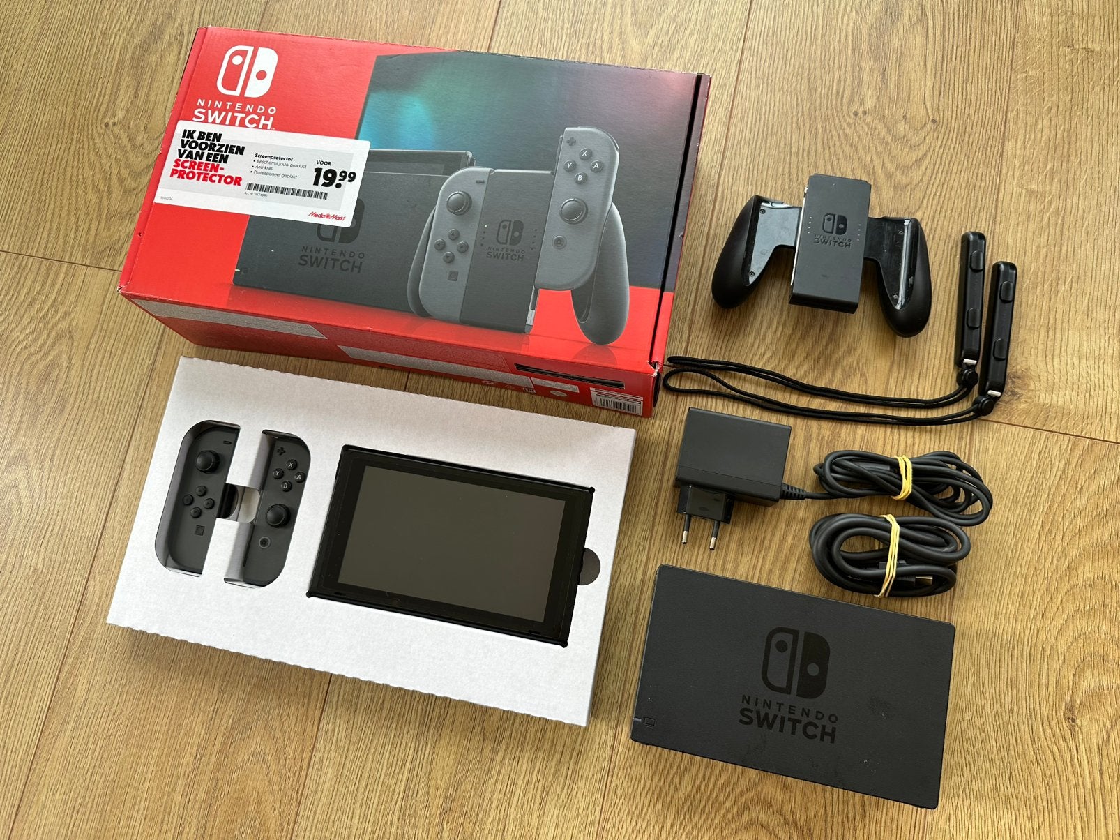 Nintendo Switch Grijs Compleet In Doos Nette Staat!!!, Ophalen of Verzenden, Zo goed als nieuw, Met 1 controller, Switch Original