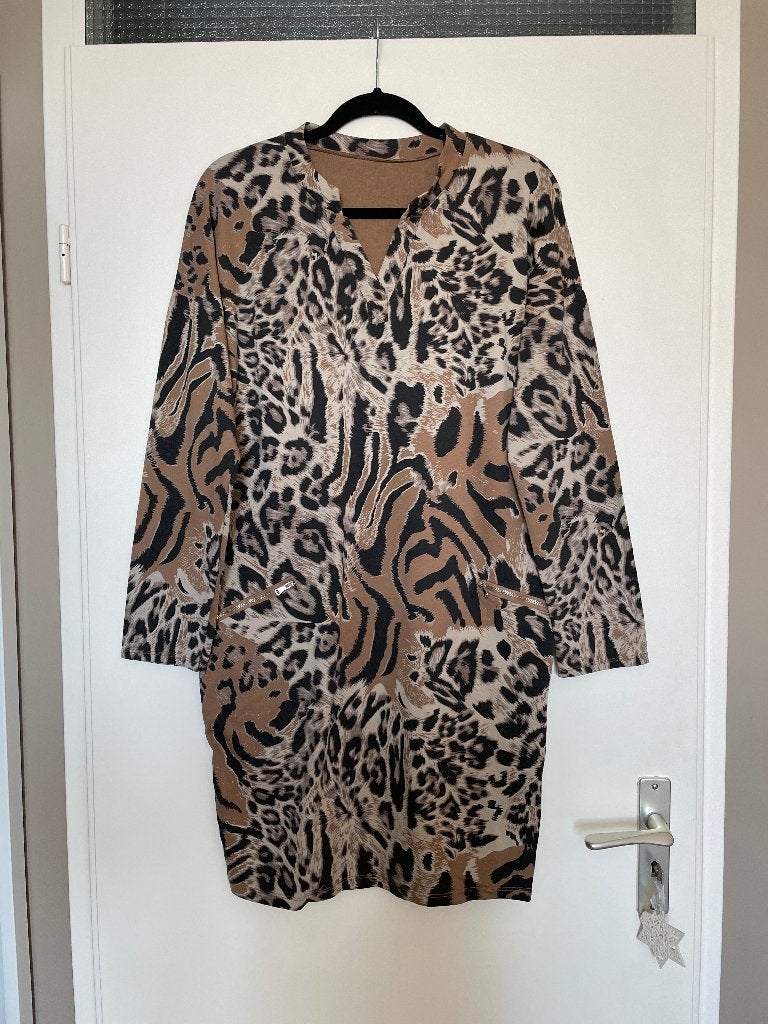 bruin beige panter en tijger print lange sweater trui mt 40, Maat 38/40 (M), Made in Italy, Bruin, Ophalen of Verzenden