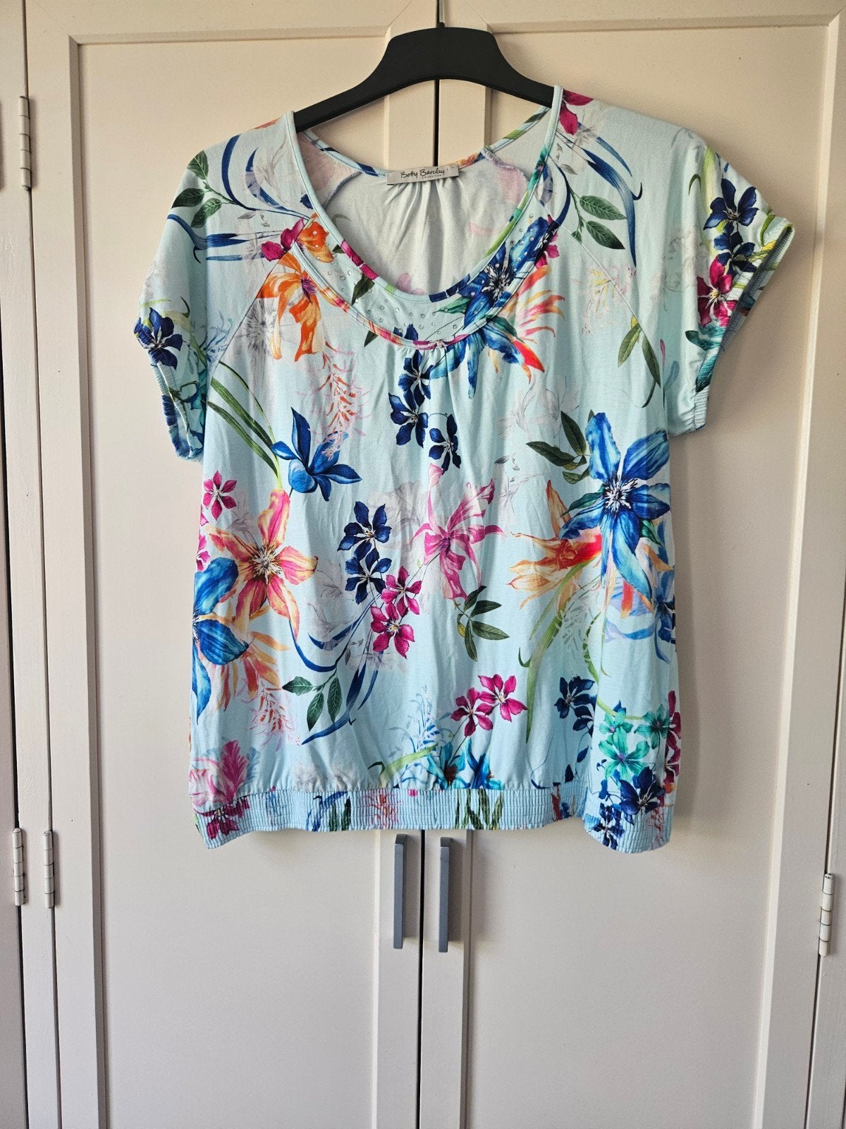 Betty Barclay top
maat 44 zgan, Blauw, Maat 42/44 (L), Betty Barclay, Ophalen of Verzenden