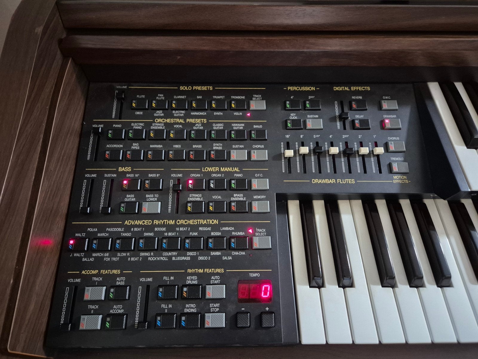 Orla RX 50 Elektronisch Orgel. Breed 1.22 m hoog 0.89 m., Muziek en Instrumenten, Orgels, Ophalen, Gebruikt, 2 klavieren, Orgel