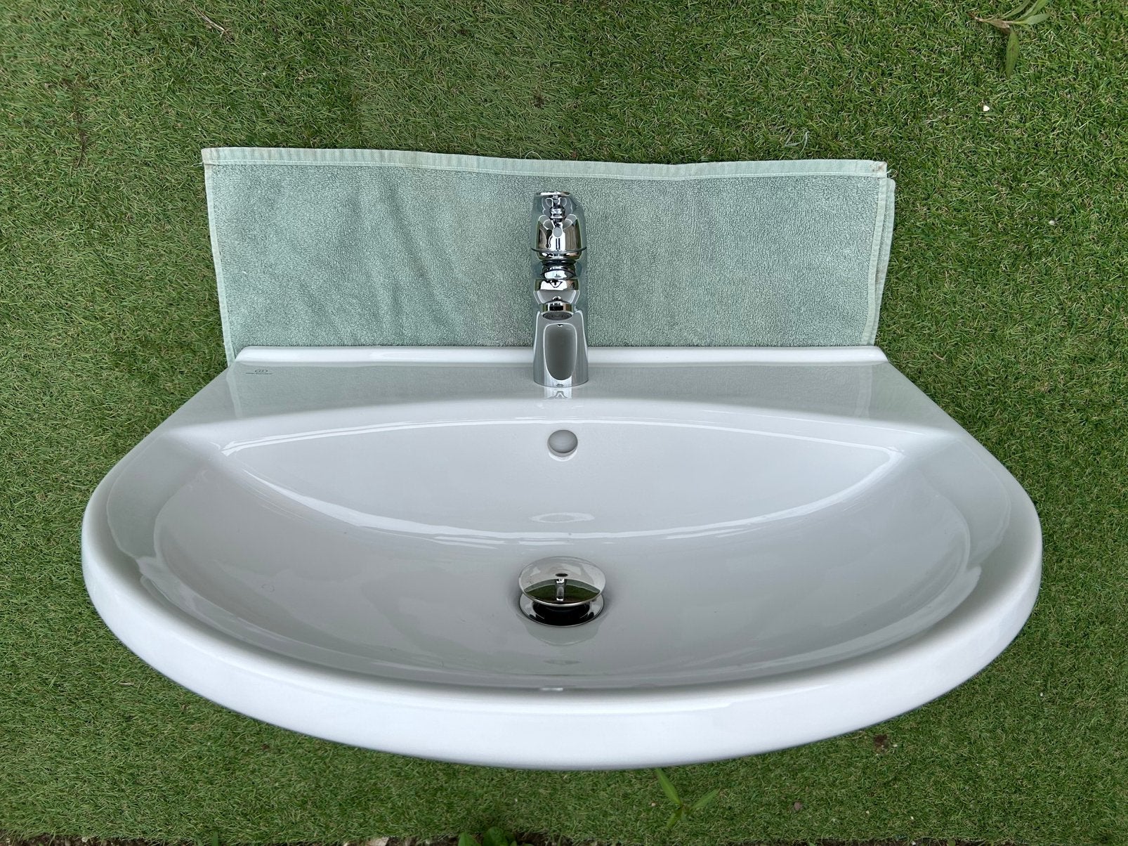 Wastafel (Ideal Standard) incl. Grohe kraan + Pop-up afvoer, Ophalen, Zo goed als nieuw, Wastafel