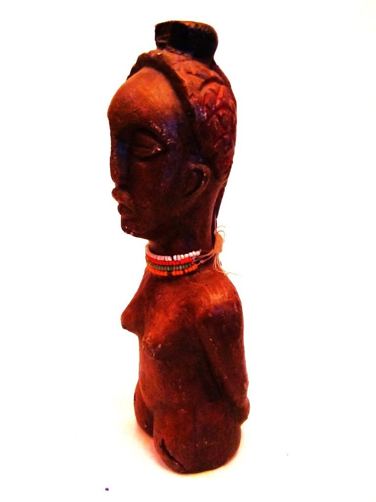 Afrikaans keremiek beeldje -Vrouw met kralenketting +2 Bonus, Handgemaakt, Minder dan 20 cm, Verzenden, Buste