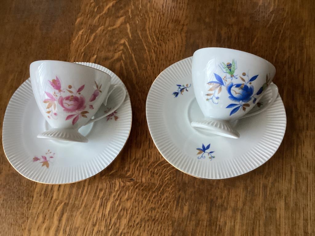 2 x kop en schotels, Huis en Inrichting, Ophalen of Verzenden, Zo goed als nieuw, Overige stijlen, Kop(pen) en/of Schotel(s)