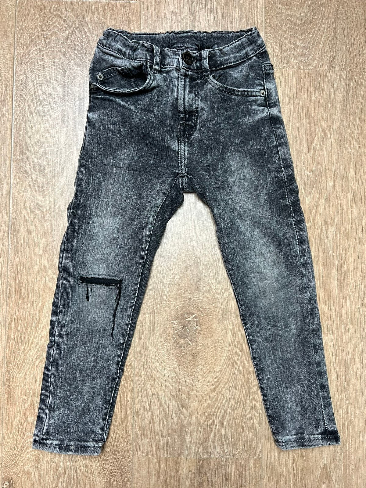 Zara spijkerbroek jeans jongen grijs/zwart maat 122, Ophalen of Verzenden, Gebruikt, Jongen, Broek