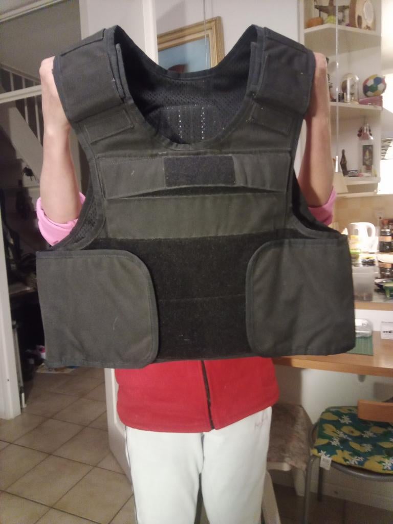Mooi vest met harde ballistische kevlar platen en schuimplat, Verzamelen, Militaria | Algemeen, Ophalen of Verzenden, Overige soorten