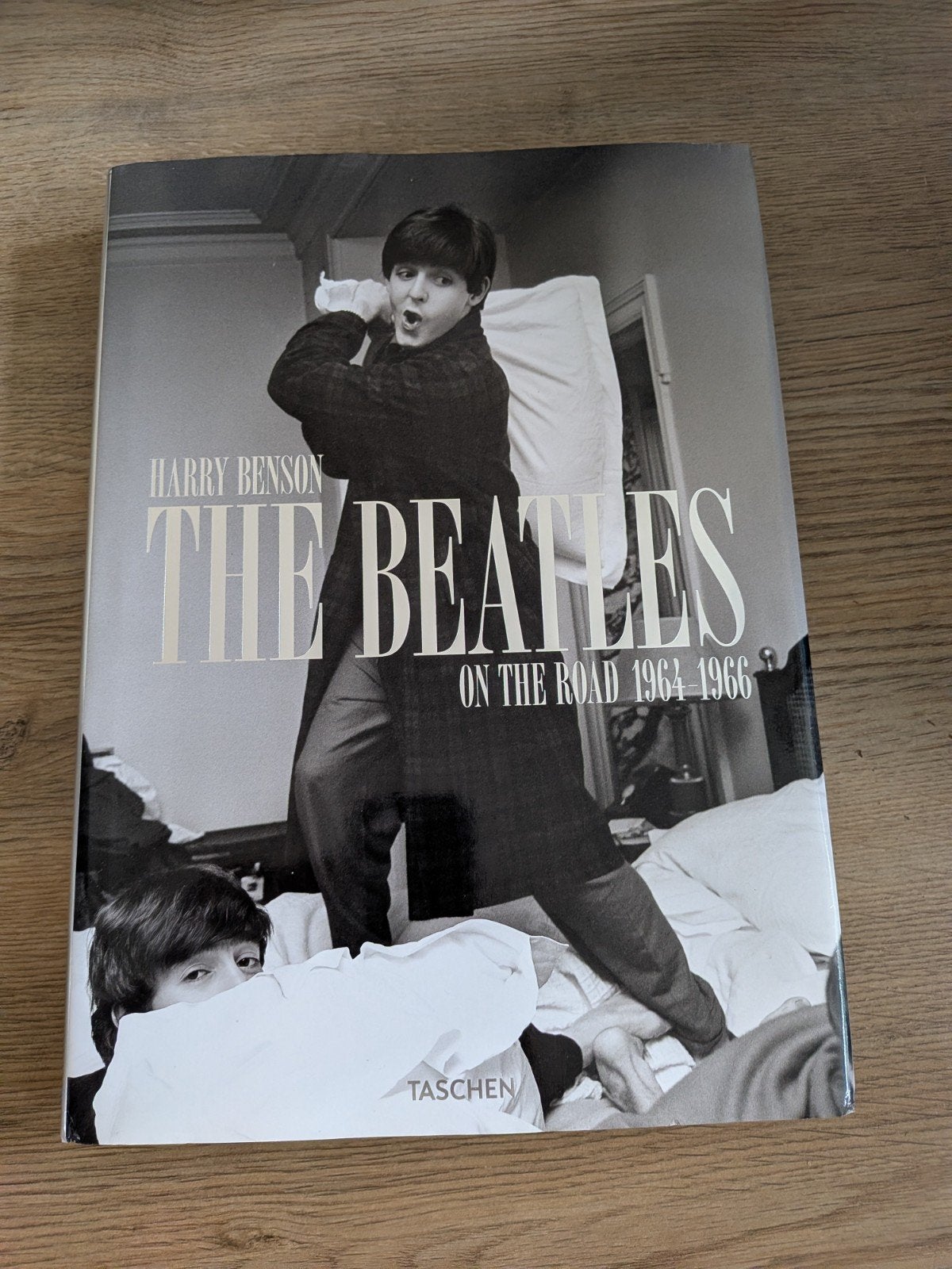 Taschen-fotoboek "Harry Benson. The Beatles: On the Road, Boeken, Ophalen of Verzenden, Zo goed als nieuw, Personen