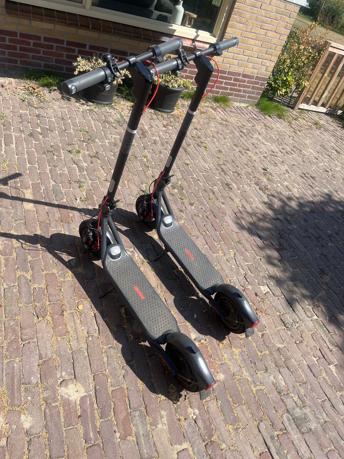 Twee Ninebot elektrische steps (E-scooters), Ophalen, Gebruikt, Elektrische step (E-scooter)