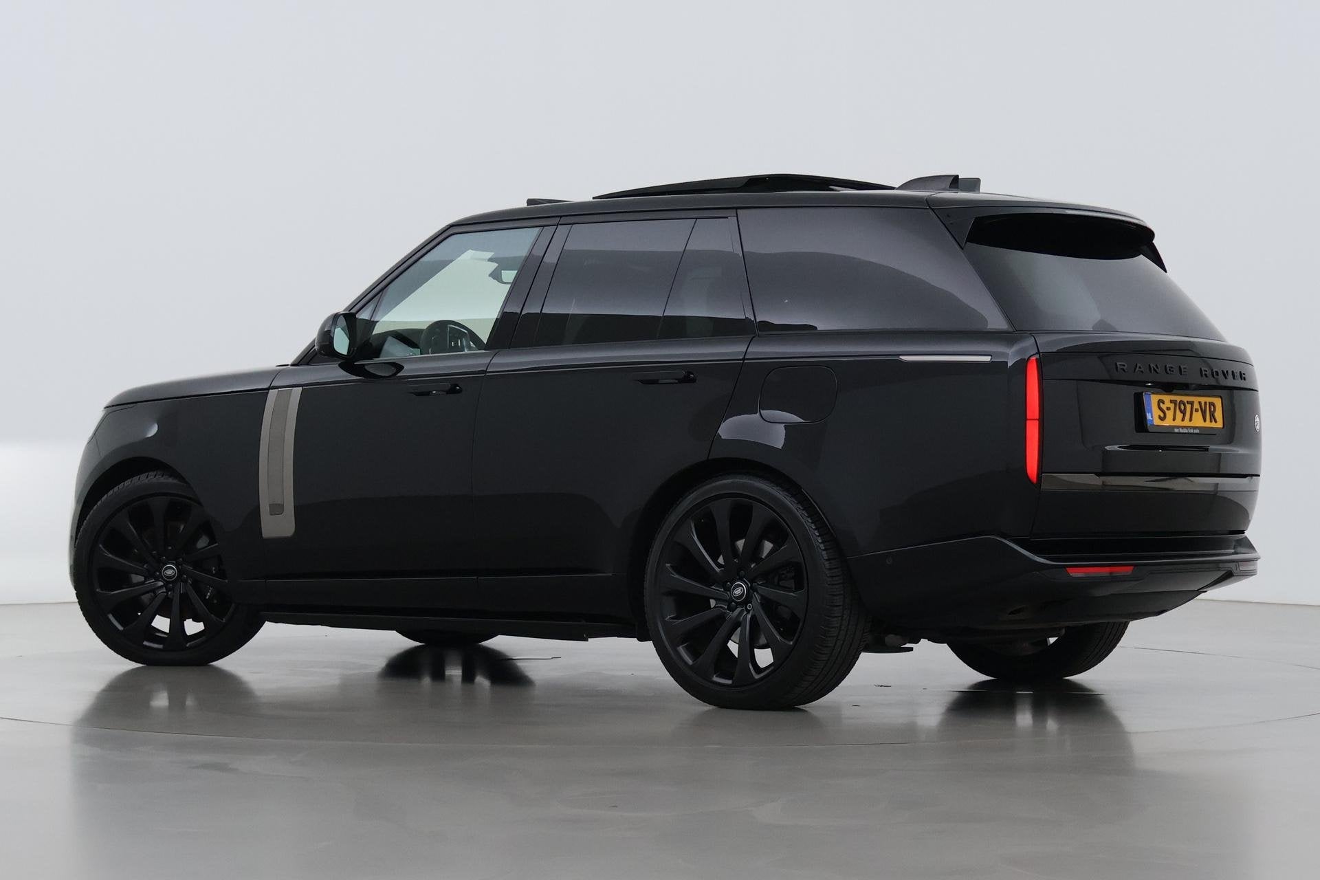 Land Rover Range Rover SV 3.0 P510e SV | Rear Seat Entertain, Automaat, Gebruikt, 510 pk, 2500 kg