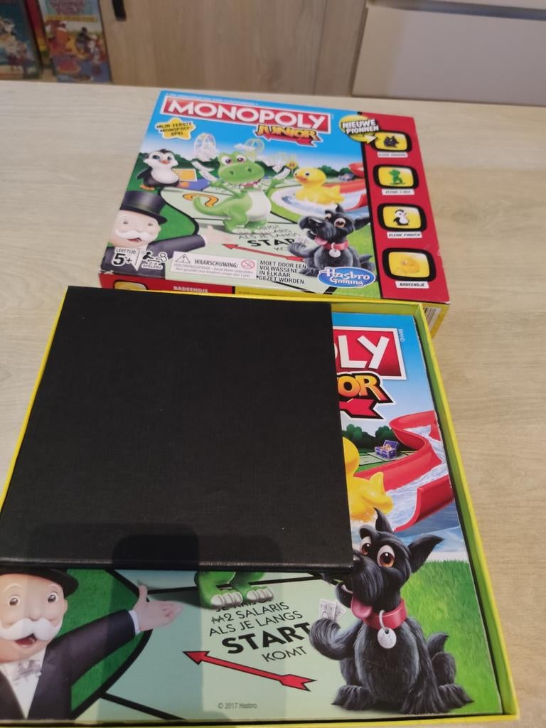 Monopoly Junior - Mijn Eerste Monopoly Spel, Ophalen of Verzenden, Zo goed als nieuw, Hasbro European Services, 4 The Square, Stockley Park, Uxbridge, Middlesex, UB11 1ET, UK