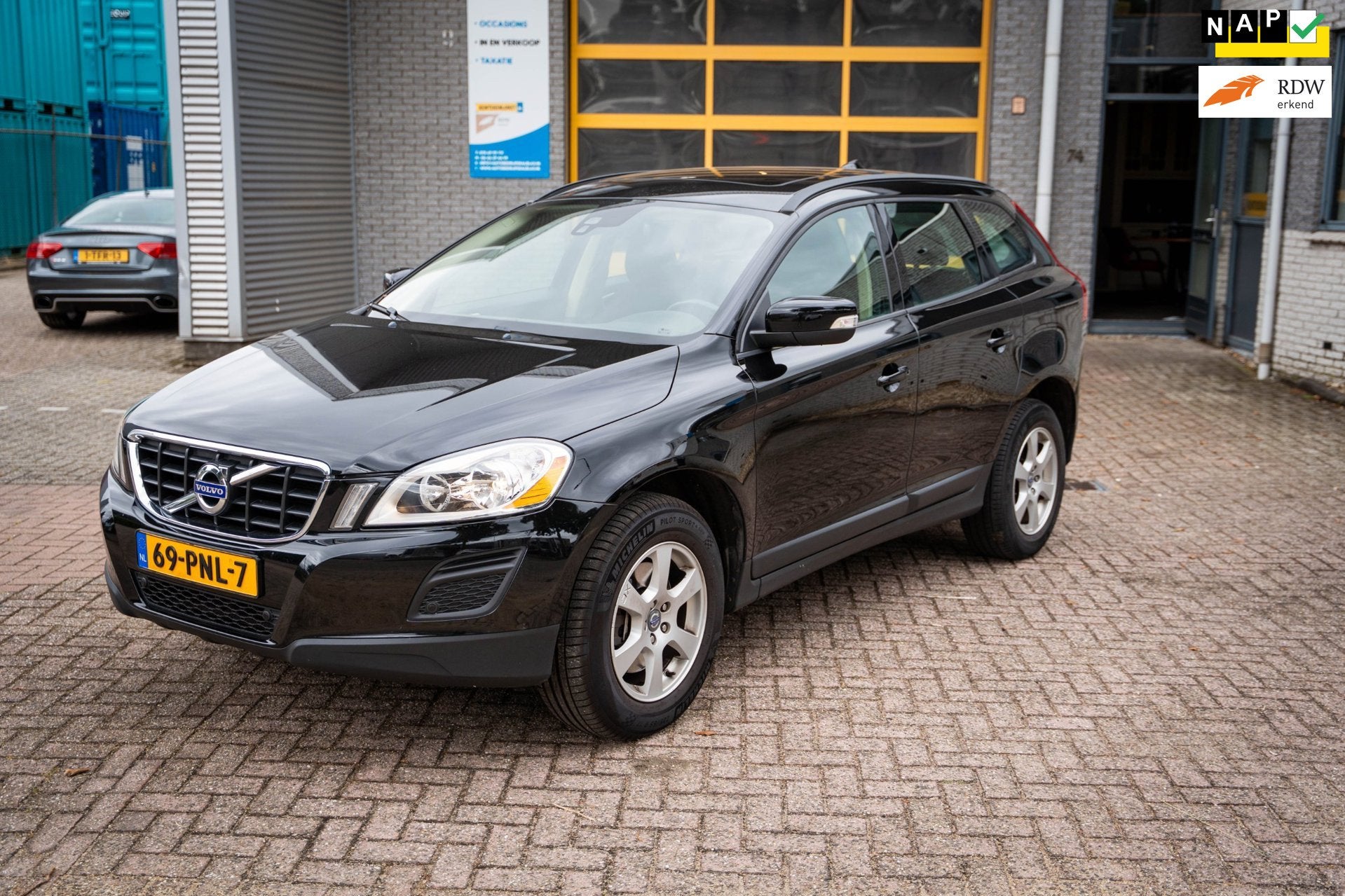 Volvo XC60 2.0T Kinetic, Auto's, Euro 5, Stof, Zwart, 4 cilinders