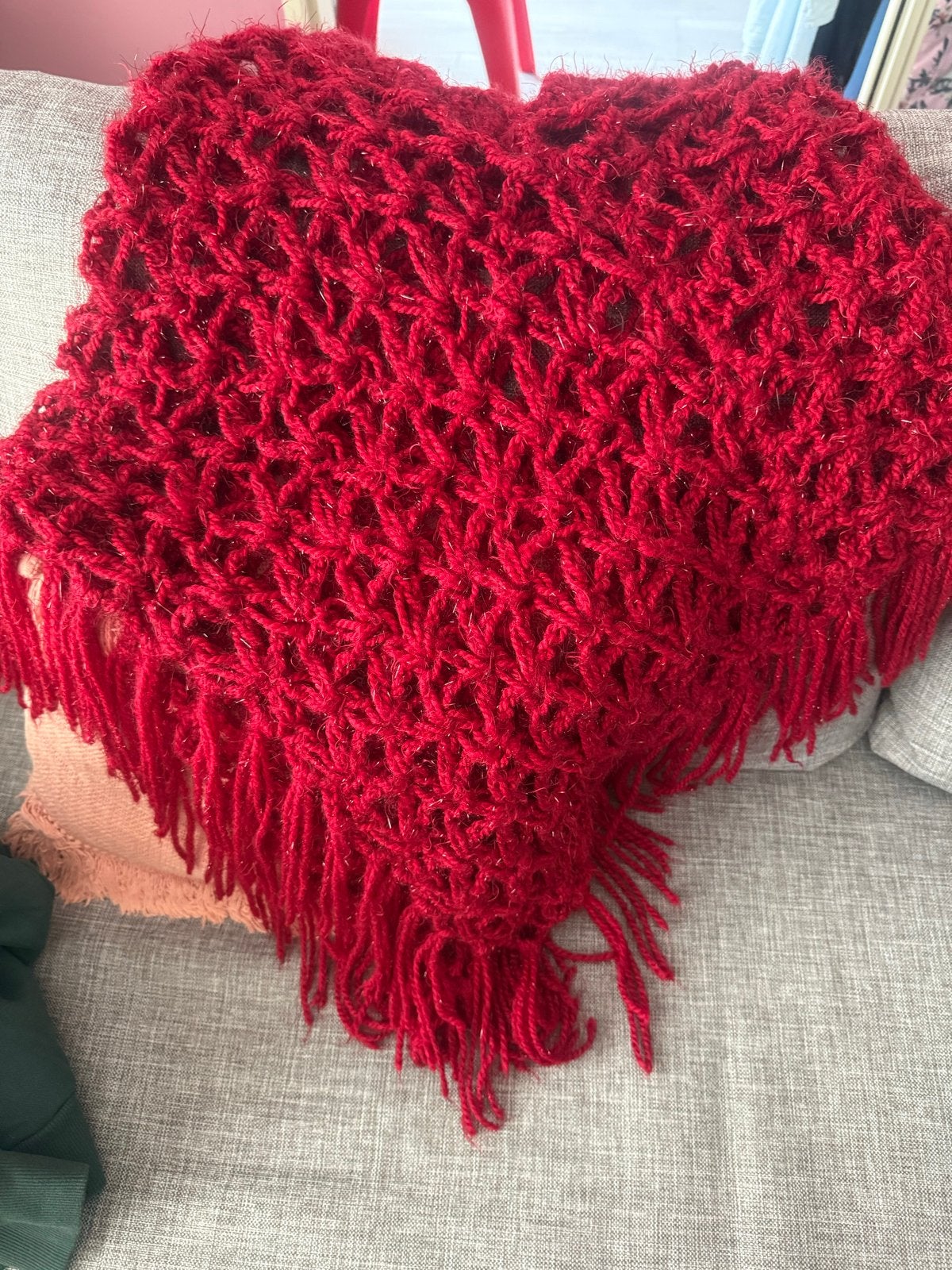 Rode wollen poncho met glitters - Maat M, Ophalen, Gedragen