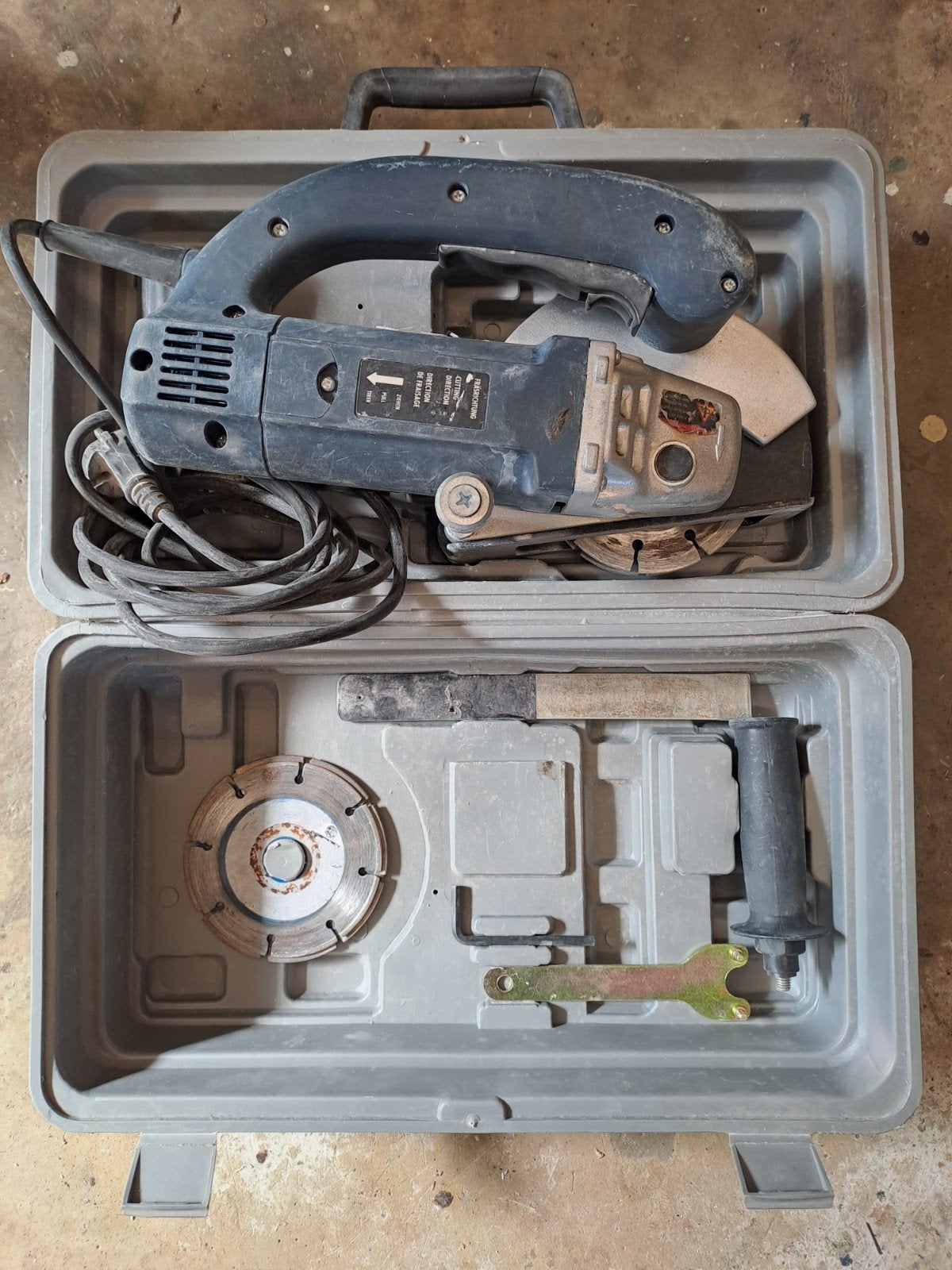 Ferm sleuvenfreesmachine FWS-125KN met koffer, Ophalen of Verzenden, Gebruikt